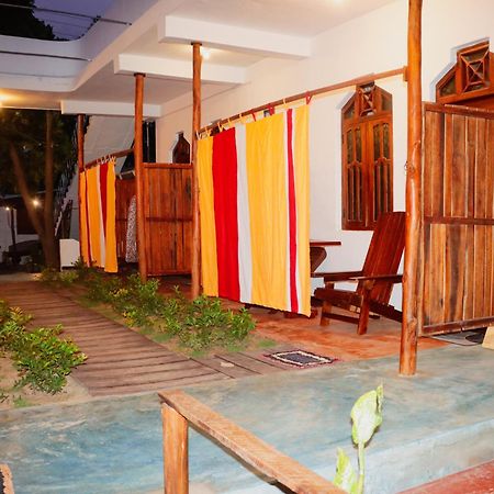 阿鲁甘湾Surfers Park Arugambay住宿加早餐旅馆 外观 照片