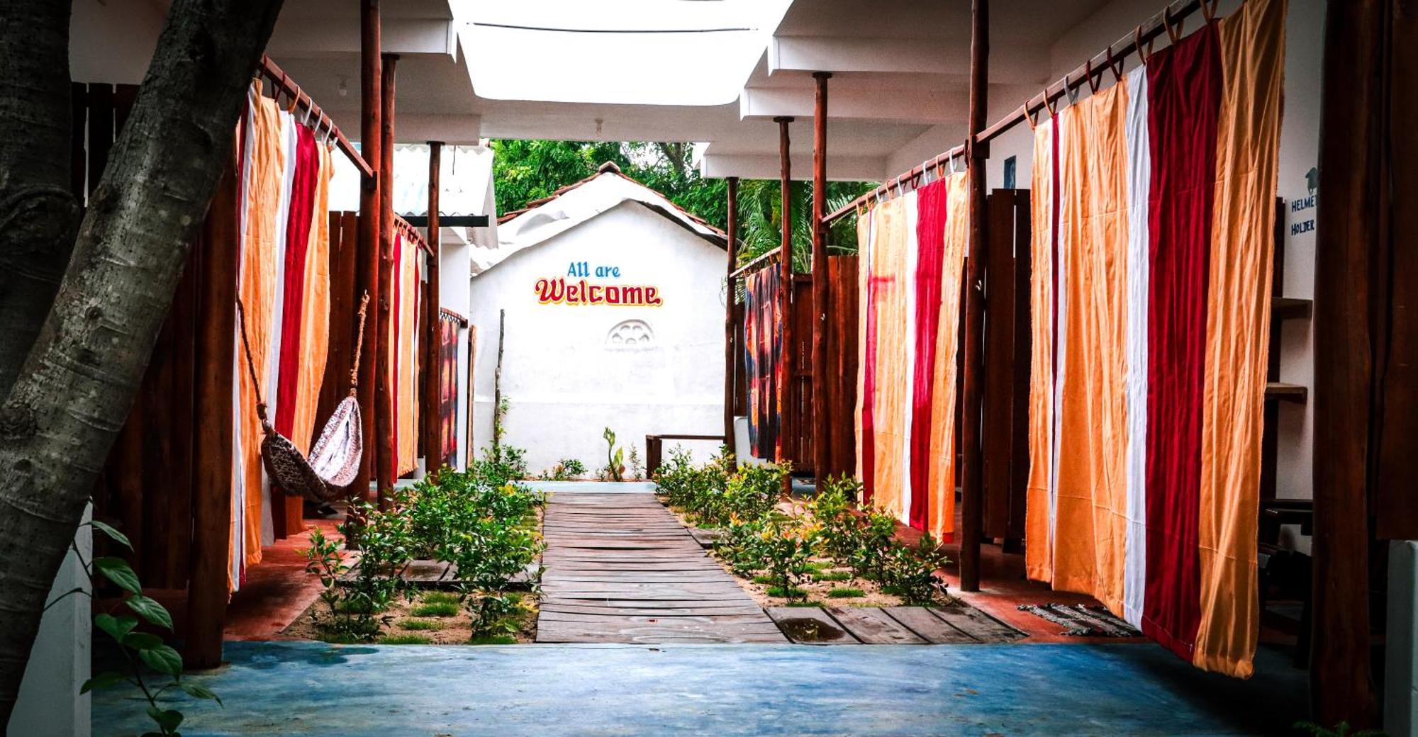 阿鲁甘湾Surfers Park Arugambay住宿加早餐旅馆 外观 照片